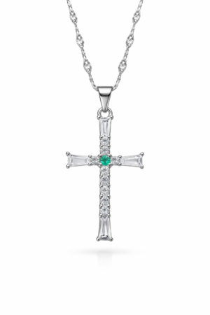 Dije Cruz Lumière en plata 925 con esmeralda natural y circones – Ruby Éternelle